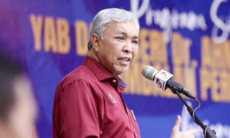 Zahid Nafi Tujuh MP BN Akan Kosongkan Kerusi Suara Malaysia