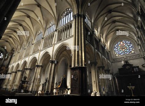 Nave And Transept With Groin Vaults At The Gothic Notre Dame Stock