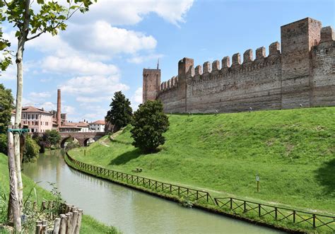 The city walls of Cittadella. Rare example of medieval means of defense ...