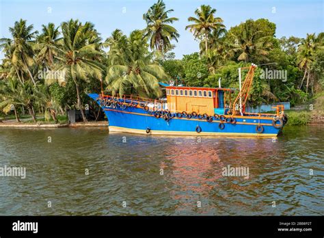 Kerala backwater fishing hi-res stock photography and images - Alamy