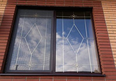 Купить пластиковые окна с декоративной раскладкой в Москве и области