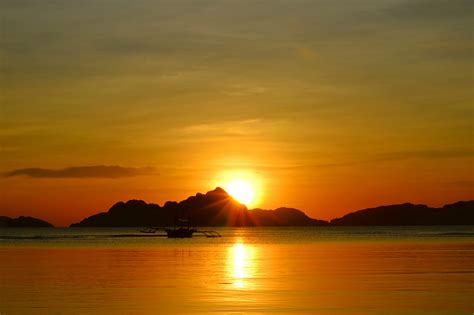 The Nomadic Pinoy: Sunset a la El Nido