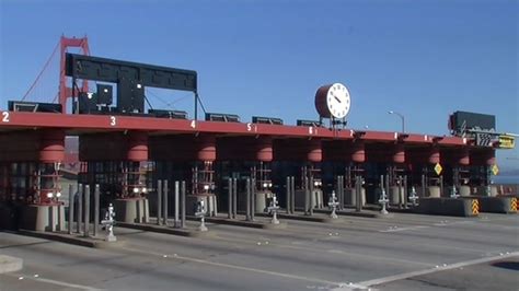 Crews remove famous Golden Gate Bridge toll plaza clock - ABC7 San ...