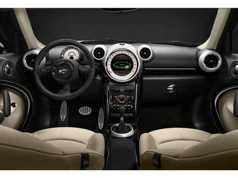 2014 MINI Cooper Countryman Interior | U.S. News & World Report