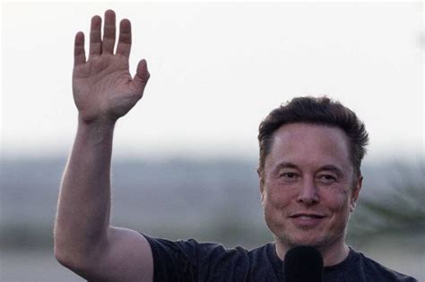 Elon Musk A Pris Le Contr Le De Twitter Et Licenci Des Dirigeants L