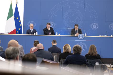 Conferenza Stampa Del Consiglio Dei Ministri N 21 Governo It