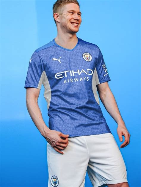 Puma Et Les Nouveaux Maillots De Foot Manchester City 2022 Maillots