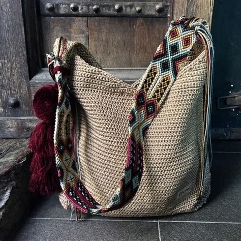 Morral Maya Hobo de Otomiartesanal Etsy Вместительные сумки ручной