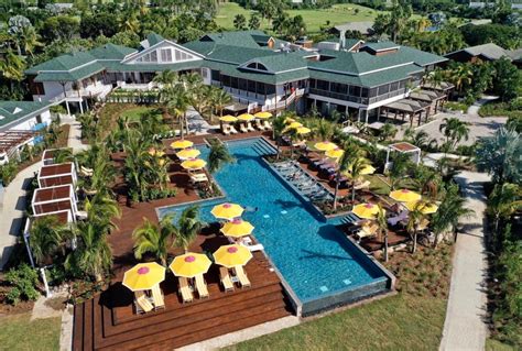 Four Seasons Resort - Nevis, West Indies » Robi Decking