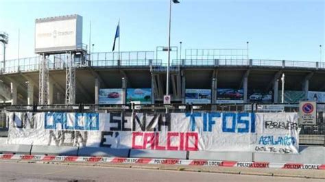 Foto Tifosi Atalanta Contro La Ripresa Un Calcio Senza Tifosi Non