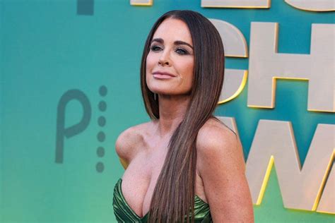 Kyle Richards Surprised By Dorit Kemsley Revealing Private Texts