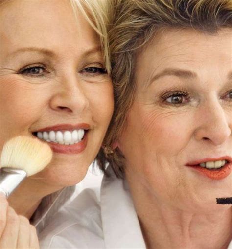 14 Exclusive Makeup Tips For Older Women From A Professional Makeup