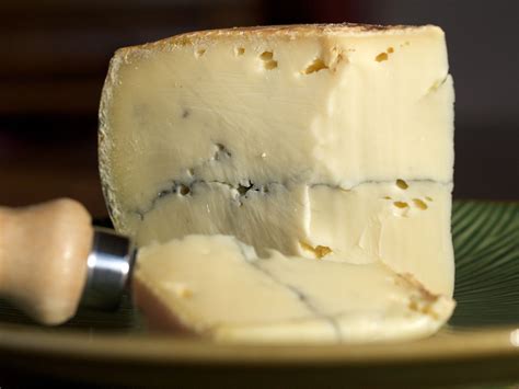 Morbier Cru de Montagne - Cheese.com