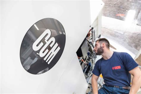 Tecnologie per ogni fase della produzione di tappi e preforme - Plastix