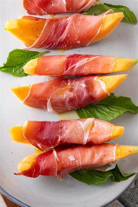 Prosciutto E Melone Italian Ham And Melon Recipe Seasoned And Salted