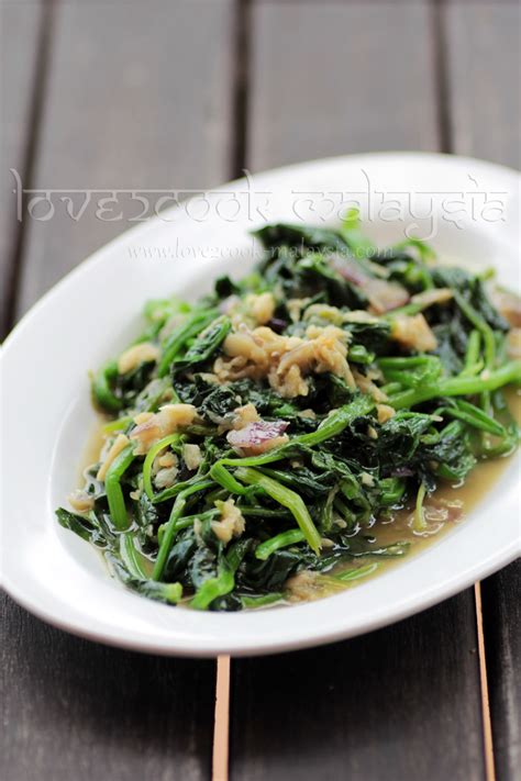 Stir Fried Spinach With Garlic