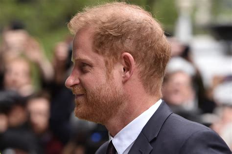 Photo Le Prince Harry Duc De Sussex Arrive Devant La Haute Cour De