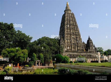 Asia Bodhgaya India Mahabodhi Temple Hi Res Stock Photography And