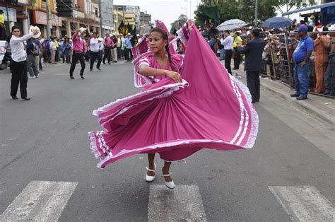 Costumbres Y Folclore Destacan En Los Ríos Intercultural Noticias El Universo