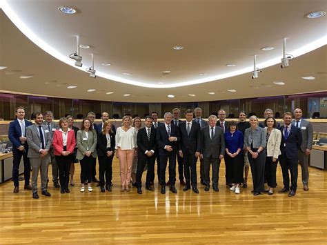 Umowa o wolnym handlu między UE i Nową Zelandią skorzystamy czy stracimy