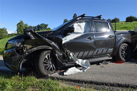 Unfall Zwischen Lieferwagen Und Auto Polizeinews Ch