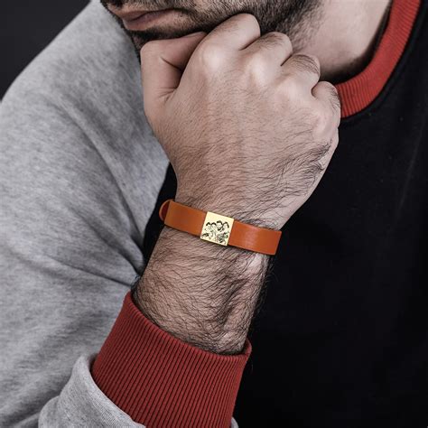 Pulseira De Couro Personalizada Para Homens Em Prata Obtercolarcomnome