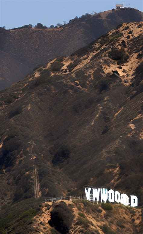 The Hollywood Sign after an earthquake : r/weirddalle