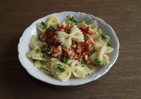 Farfalle Z Kurczakiem W Pomidorach Z Oregano Doradcasmaku Pl