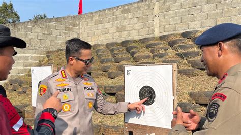 Personel Polresta Cilacap Dilatih Menembak Agar Ketrampilan