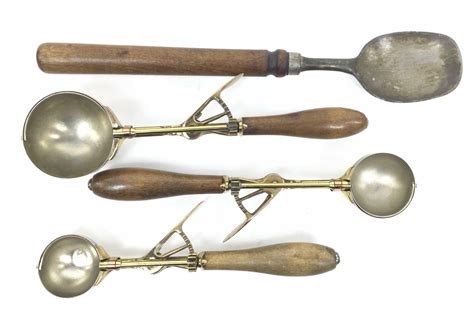 Lot Vintage Gilchrist Mid Century Modern Ice Cream Scoops