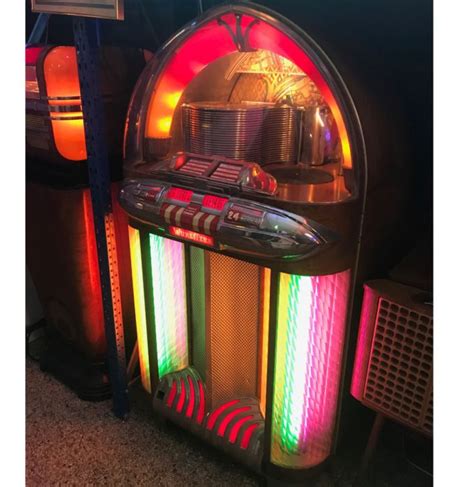 Wurlitzer 1100 Jukebox 1947 Restored