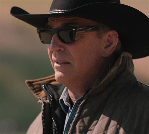 Classic Square Sunglasses Of Kevin Costner As John Dutton Iii In