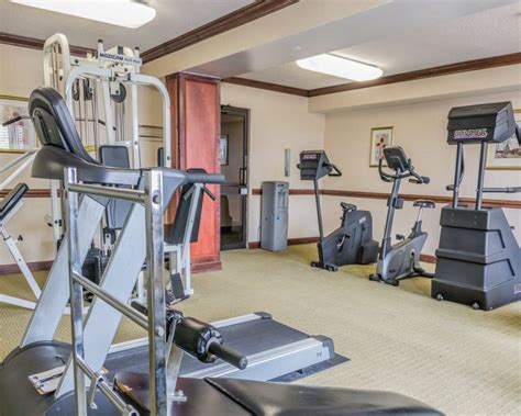 Quality Inn & Suites Detroit Metro Airport | Convenient Park, Stay ...