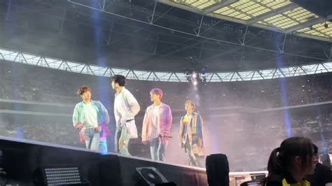 Bts Love Yourself Speak Yourself Wembley Boy With Luv Youtube