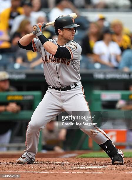 Buster Posey Gear Photos And Premium High Res Pictures Getty Images