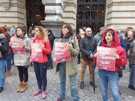 Nos Hemos Movilizado Ante Decenas De Centros De Trabajo Para Reclamar Que Se Decidan Aquí Las