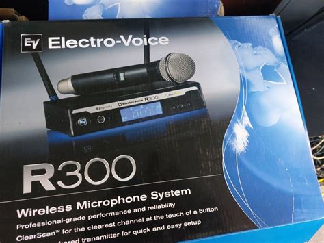 electro voice ev r300 daljinski ročni uhf mikrofon