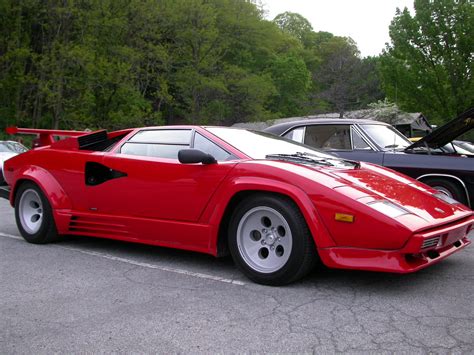 2 Fast Cars: 2012 Lamborghini Countach Dealer Sips