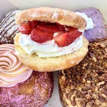 Pinkbox Doughnuts Updated December Photos Reviews