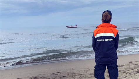 Il Cadavere Di Una Donna Trovato Sulla Spiaggia Di Is Arenas A Oristano