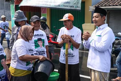 Berkat Santri Dukung Ganjar Keluarga Yang Terdampak Kekeringan