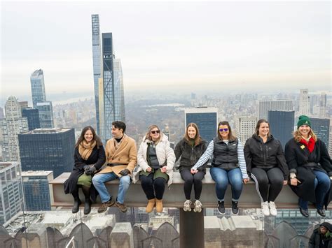 Imperdible una nueva atracción en Nueva York recrea la icónica foto de