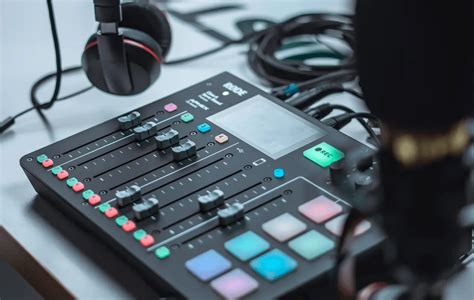 Rodecaster Pro Review All In One Podcast Mixer Key Features