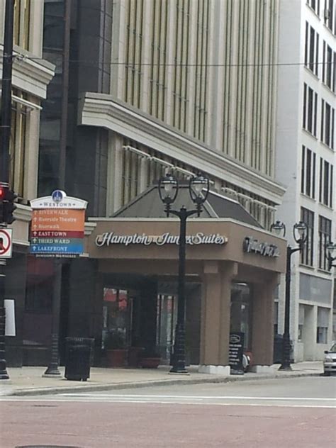 Hampton Inn & Suites Milwaukee Downtown - 40 Photos - Hotels - Westown ...