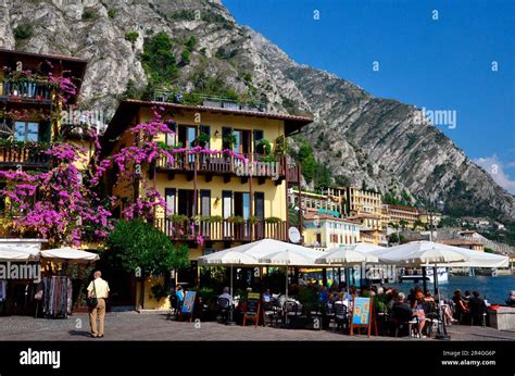 Strandpromenade Am See Straßencafés Limone Sul Garda Gardasee