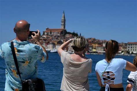 Kako E Izgledati Letovanje U Hrvatskoj U Junu Novi Zakon O Turizmu Da