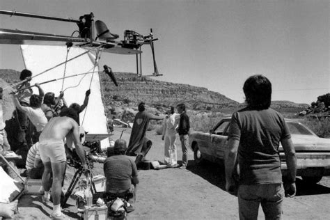 40 Rare and Amazing Behind the Scenes Photographs From the Making of ...