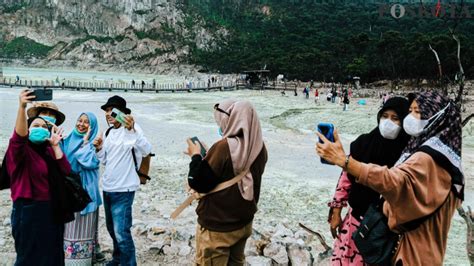 Destinasi Wisata Kawah Putih Bandung Diserbu Pengunjung Saat Libur