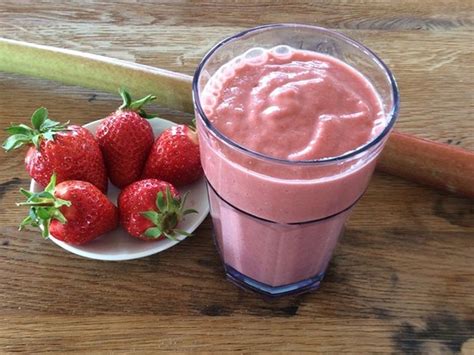 Rhabarber Erdbeer Smoothie Von Schalkerlady Chefkoch