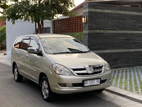 Kijang Innova G Manual Mobil Bekas